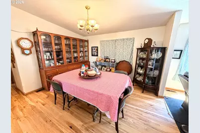 825 Palmer Junction Rd, Elgin, OR 97827 - Photo 8