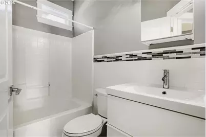 2606 S Water Ave, Portland, OR 97201 - Photo 26