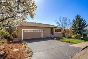 11830 SE Hobart Ct, Happy Valley, OR 97086 - Photo 2