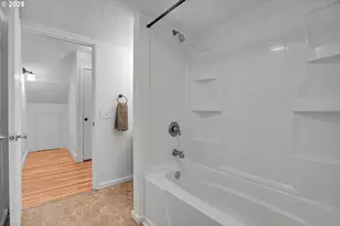 8325 SW Terwilliger Blvd, Portland, OR 97219 - Photo 18