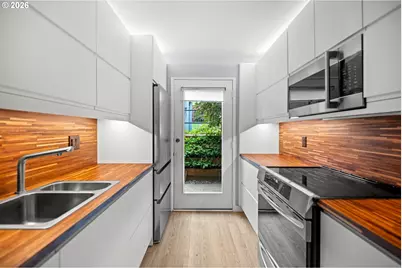 4360 SW Dickinson St #35, Portland, OR 97219 - Photo 4