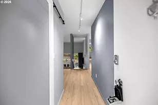 4360 SW Dickinson St, Portland, OR 97219 - Photo 6