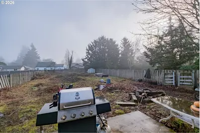 1247 1st Ave, Sweet Home, OR 97386 - Photo 20