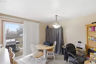 1247 1st Ave, Sweet Home, OR 97386 - Photo 8