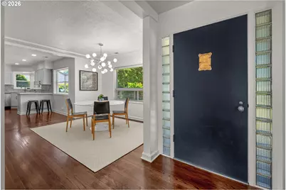 8460 SW Fairway Dr, Portland, OR 97225 - Photo 4