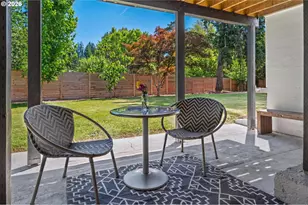 8460 SW Fairway Dr, Portland, OR 97225 - Photo 26