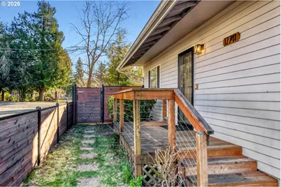 17741 SE Marie St, Portland, OR 97236 - Photo 32
