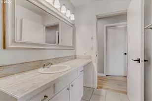 17741 SE Marie St, Portland, OR 97236 - Photo 18