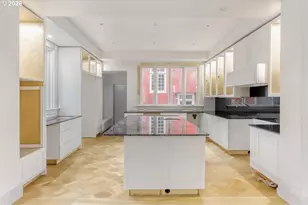 2377 NW Kearney St, Portland, OR 97210 - Photo 6