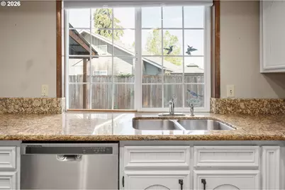 2215 Princeton Dr, Eugene, OR 97405 - Photo 22