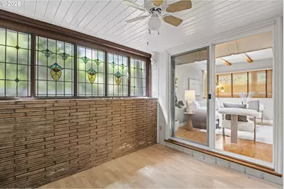 2210 SW Broadway Dr, Portland, OR 97201 - Photo 22