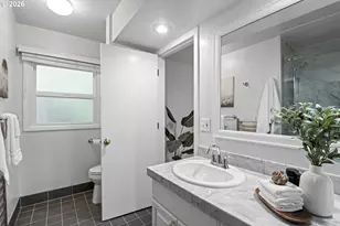 2210 SW Broadway Dr, Portland, OR 97201 - Photo 28