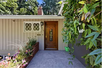 2210 SW Broadway Dr, Portland, OR 97201 - Photo 8