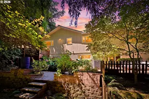 2210 SW Broadway Dr, Portland, OR 97201 - Photo 4