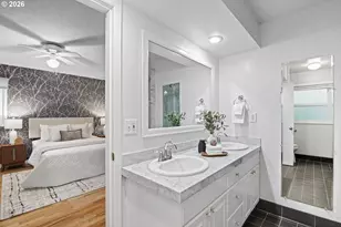 2210 SW Broadway Dr, Portland, OR 97201 - Photo 26