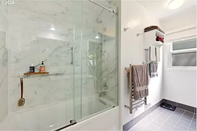 2210 SW Broadway Dr, Portland, OR 97201 - Photo 22