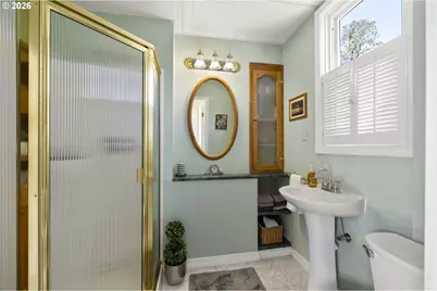 336 Hill St, Silverton, OR 97381 - Photo 18