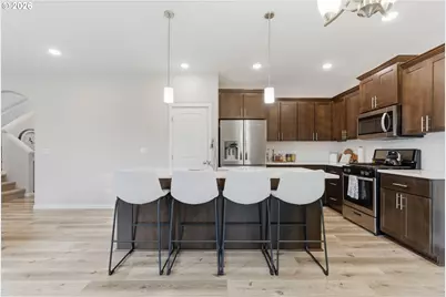 21180 Peyton Cir, Aurora, OR 97002 - Photo 8