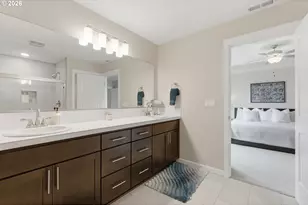 21180 Peyton Cir, Aurora, OR 97002 - Photo 16