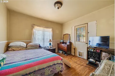 1313 1st St, Tillamook, OR 97141 - Photo 8