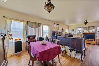 1313 1st St, Tillamook, OR 97141 - Photo 4
