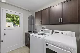2140 SW Knollcrest Dr, Portland, OR 97225 - Photo 16
