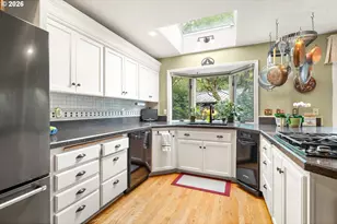 17359 Wren Ct, Lake Oswego, OR 97034 - Photo 6