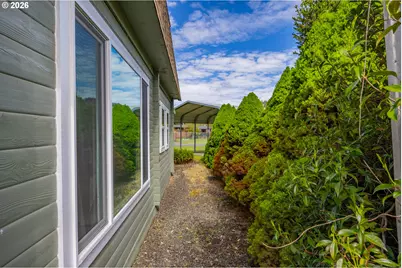 1250 N 3rd Ave, Powers, OR 97466 - Photo 12