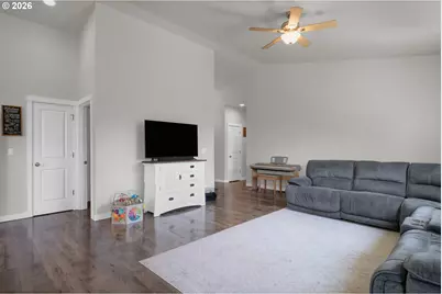 575 Egret Ave, Halsey, OR 97348 - Photo 10