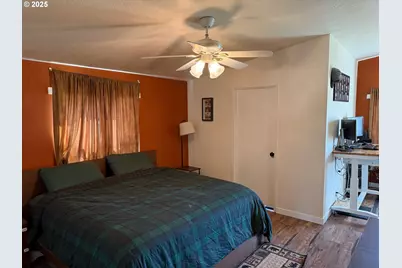 87479 N Star Ln, Christmas Valley, OR 97641 - Photo 12