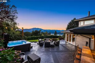 2595 Upper Highline Dr, Hood River, OR 97031 - Photo 2