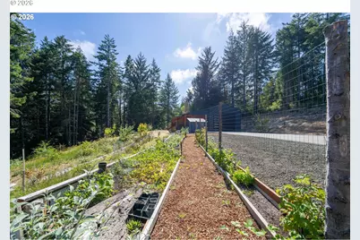 94278 Shotgun Dr, North Bend, OR 97459 - Photo 8