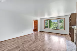 8025 SW Schiller Rd, Portland, OR 97225 - Photo 8