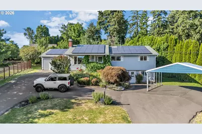 8025 SW Schiller Rd, Portland, OR 97225 - Photo 1