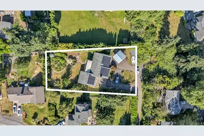 8025 SW Schiller Rd, Portland, OR 97225 - Photo 48