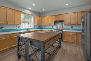 726 NW Harvest Moon Dr, Hillsboro, OR 97124 - Photo 12