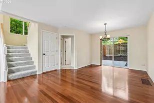 9567 SW Spring Crest Dr, Portland, OR 97225 - Photo 6
