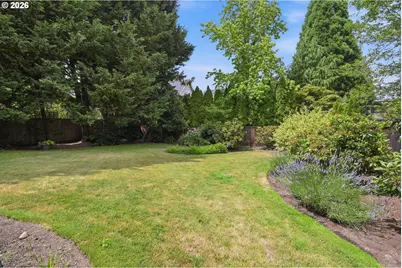 3325 Park Hills Dr, Eugene, OR 97405 - Photo 36
