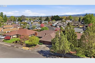 15625 NE Fargo Ct, Portland, OR 97230 - Photo 42