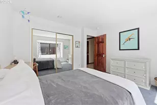 15625 NE Fargo Ct, Portland, OR 97230 - Photo 24