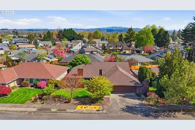 15625 NE Fargo Ct, Portland, OR 97230 - Photo 40