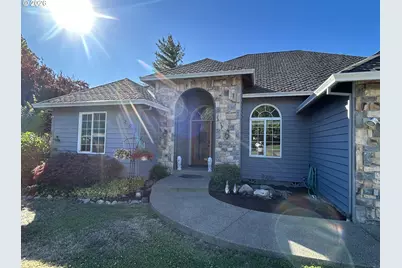 251 Martha Dr, Winchester, OR 97495 - Photo 2