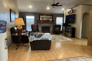 251 Martha Dr, Winchester, OR 97495 - Photo 6