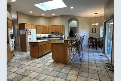 251 Martha Dr, Winchester, OR 97495 - Photo 10