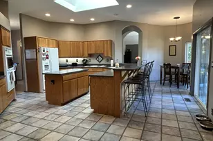 251 Martha Dr, Winchester, OR 97495 - Photo 10