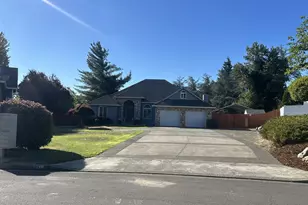 251 Martha Dr, Winchester, OR 97495 - Photo 4