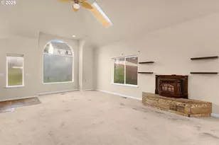 4467 Melody Ln, Roseburg, OR 97471 - Photo 2