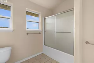 4467 Melody Ln, Roseburg, OR 97471 - Photo 12