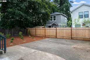 12106 SE Market St, Portland, OR 97216 - Photo 30