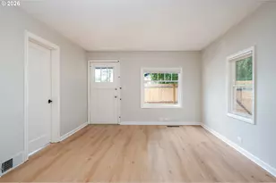 12106 SE Market St, Portland, OR 97216 - Photo 4